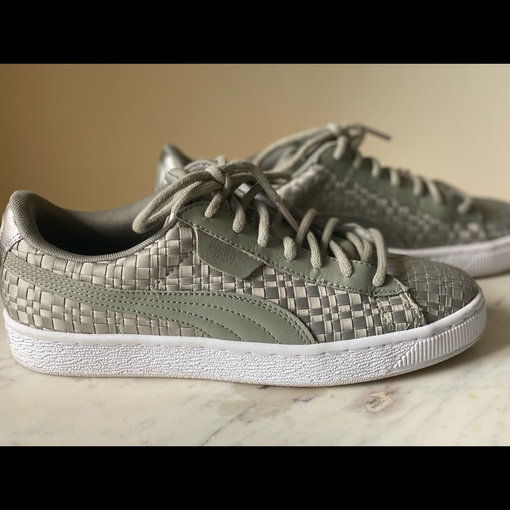 Puma Sneakers